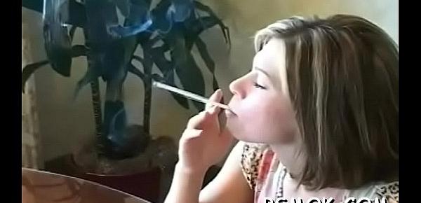  Smoking oral-sex session